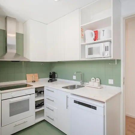 Liiiving In - Downtown Balcony Apartment Porto