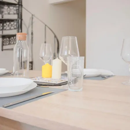 Liiiving In - Downtown Balcony Porto