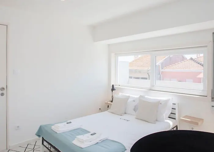 Liiiving In - Downtown Balcony * Porto