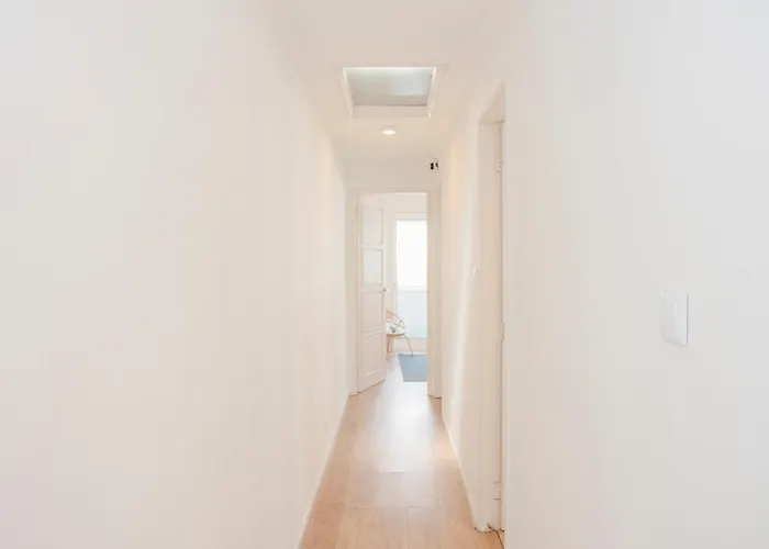 Liiiving In - Downtown Balcony بورتو