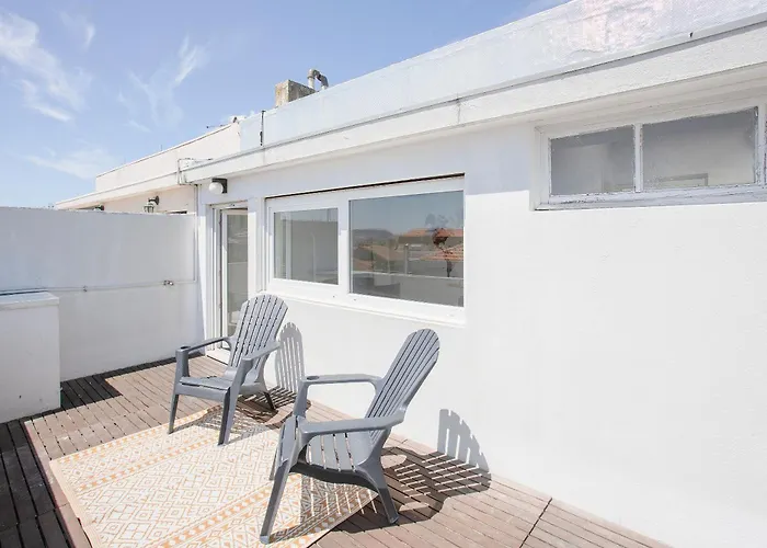 Liiiving In - Downtown Balcony * بورتو