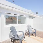 Liiiving In - Downtown Balcony Daire *
