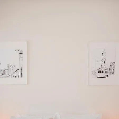 Liiiving In - Downtown Balcony * Oporto