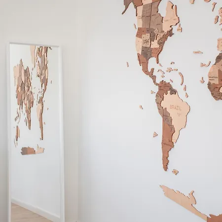 Liiiving In - Downtown Balcony