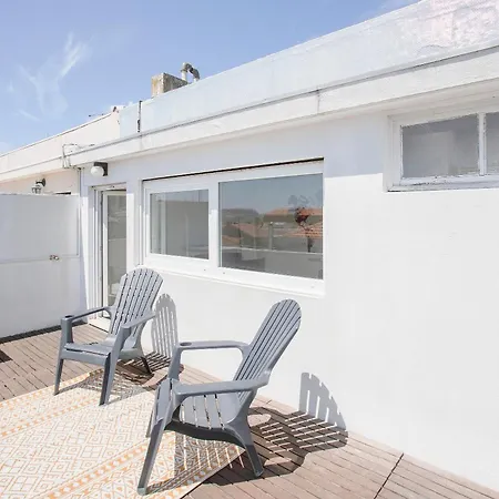 Liiiving In - Downtown Balcony Oporto