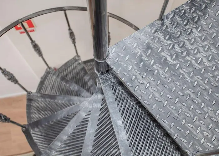 Liiiving In - Downtown Balcony