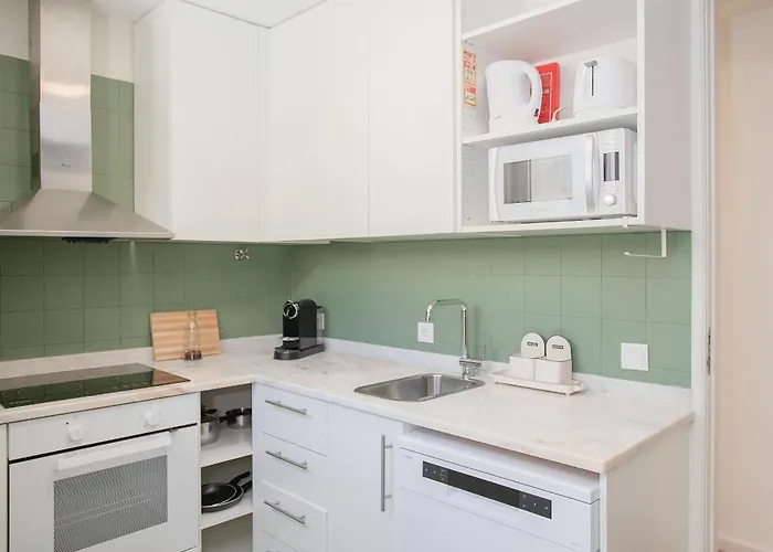 Liiiving In - Downtown Balcony